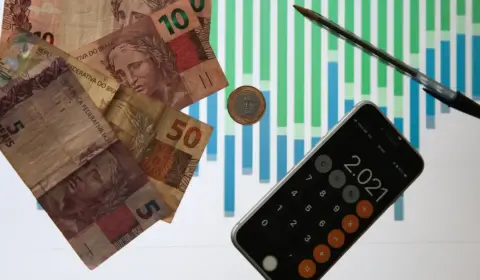 Inflação fica dentro da meta após dois anos e fecha 2023 em 4,62%