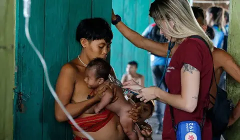 ‘Governo teria condições de fazer algo mais efetivo pelos yanomamis’, diz Apib