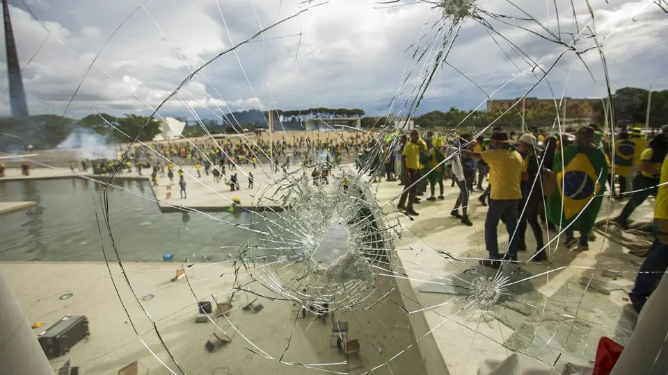 STF torna ré e mantém presa cúpula da PMDF pelos atos de 8 de janeiro