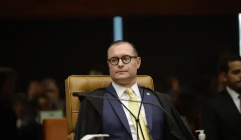 Zanin dá prazo para Congresso apresentar regulamentações sobre softwares espiões