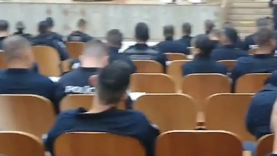 Batalhão da PMDF obriga policiais a irem em reunião na Universal; veja vídeo