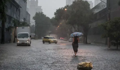 Ciclone causa chuvas intensas no Sul e frente fria deve chegar em SP; veja a previsão