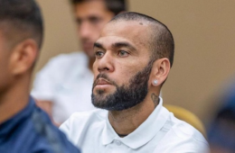 Daniel Alves não paga fiança e vai passar fim de semana na prisão