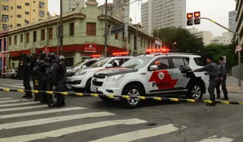 Operação na Baixada Santista chega a 40 mortos; PM é baleado