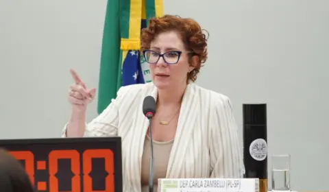 Assessor de Carla Zambelli teria disseminado vídeo contra urnas, aponta PF