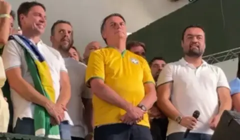 Bolsonaro volta a questionar TSE e pergunta: ‘Me tornaram inelegível por quê?’