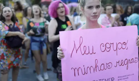 Mulheres que abortam sentem alívio, não arrependimento, diz pesquisadora