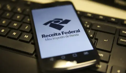 Receita Federal notifica mais de 3 mil empresas para regularização de PIS/Cofins