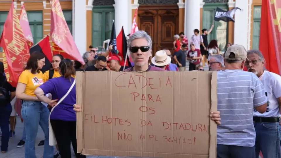 Gaúchos ‘descomemoram’ golpe de 1964 com diversas ações; confira a agenda