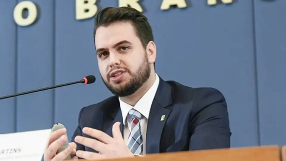 PGR recomenda soltar Filipe Martins, aliado de Bolsonaro, mas sem passaporte