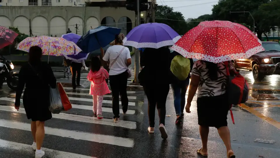 Tempo: SP deve ter queda de temperatura com previsão de temporais a partir de quarta