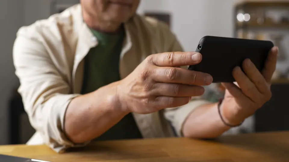 Brasileiros criam sensor que detecta em três minutos doenças como Alzheimer