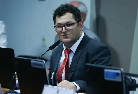 Jornalista David Ágape, em depoimento no Senado