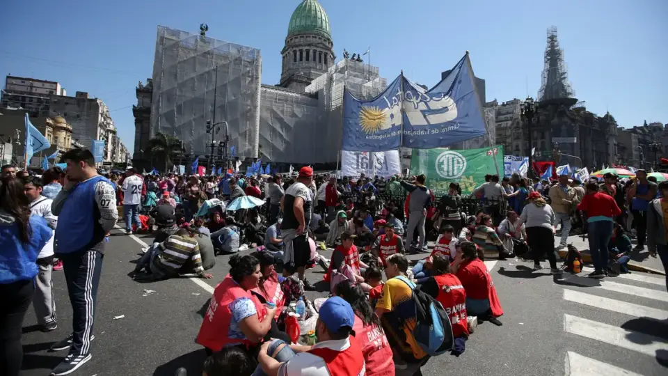 Central de trabalhadores defende declaração de emergência alimentar na Argentina