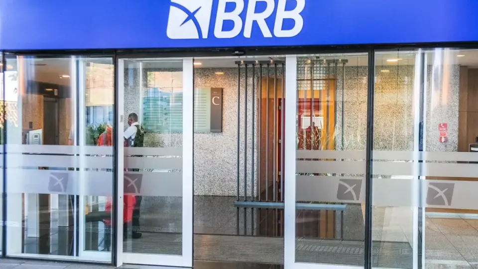 BRB abre concurso com salário de R$ 10 mil e jornada de 30 horas semanais