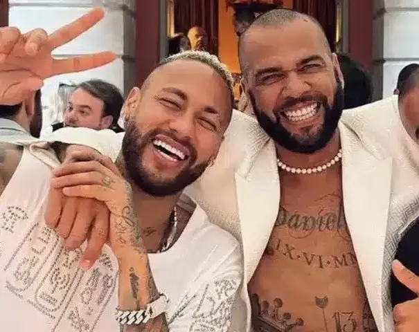 Ligação de Neymar e Daniel Alves foi motivo das críticas a Cazé