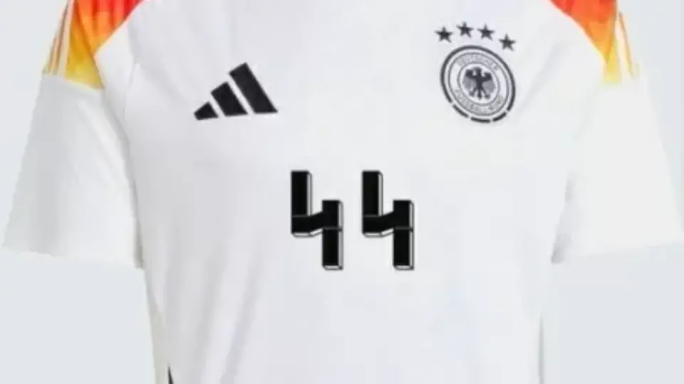 Camisas número 44 da seleção alemã são proibidas por semelhança com símbolo nazista