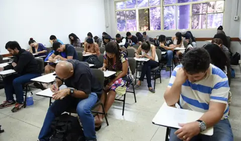 Estão abertas inscrições para o Encceja, para quem não concluiu Ensino Médio ou Fundamental