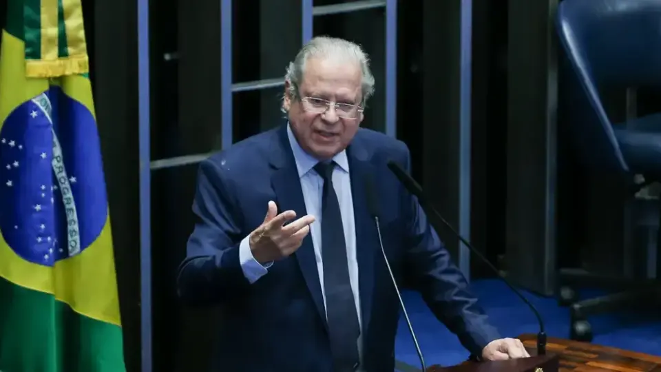 José Dirceu corrige afirmação de que governo Lula é de ‘centro-direita’