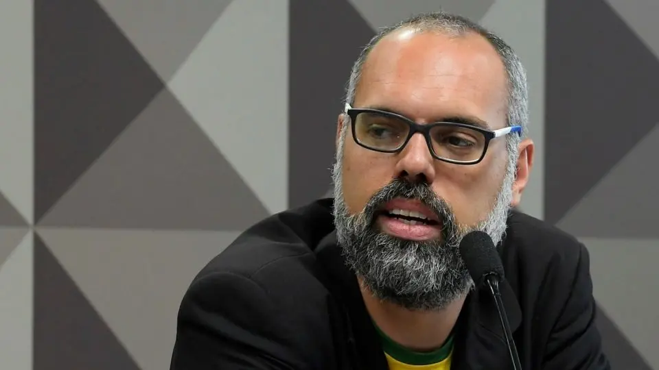 Allan dos Santos descumpre decisão de Moraes e abre 39ª conta no Instagram