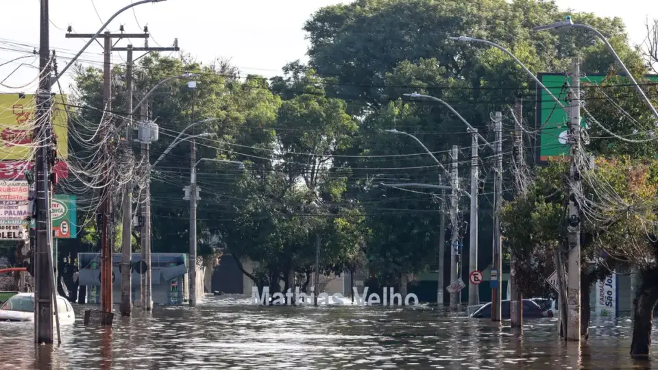 Exército afasta militares que fizeram falso alerta de evacuação em Canoas (RS)