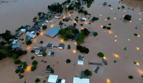 RS: Inmet emite alerta vermelho com previsão de tempestade nesta segunda-feira