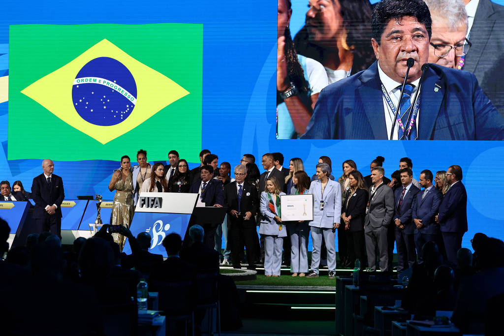 Brasil vence disputa e sediará pela terceira vez uma Copa do Mundo (Foto: Athit Perawongmetha/Reuters)