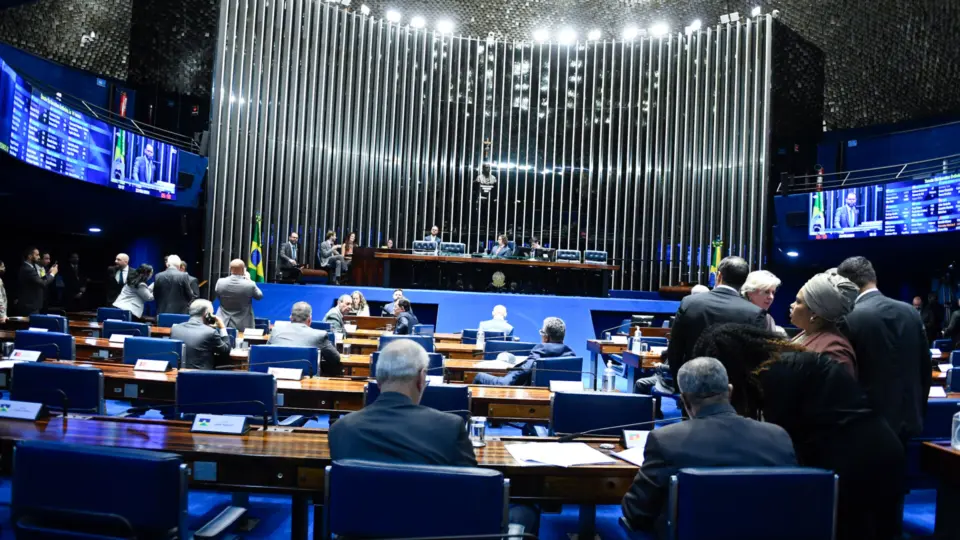 Senado aprova renovação e ampliação das cotas raciais para concursos públicos