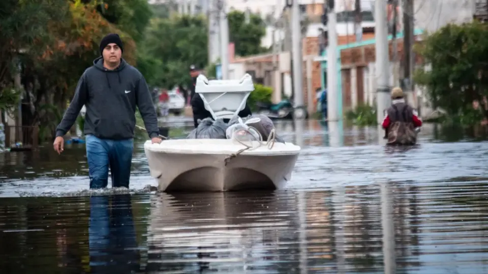 Previsão aponta que lago Guaíba vai demorar 12 dias para ficar abaixo da cota de inundação