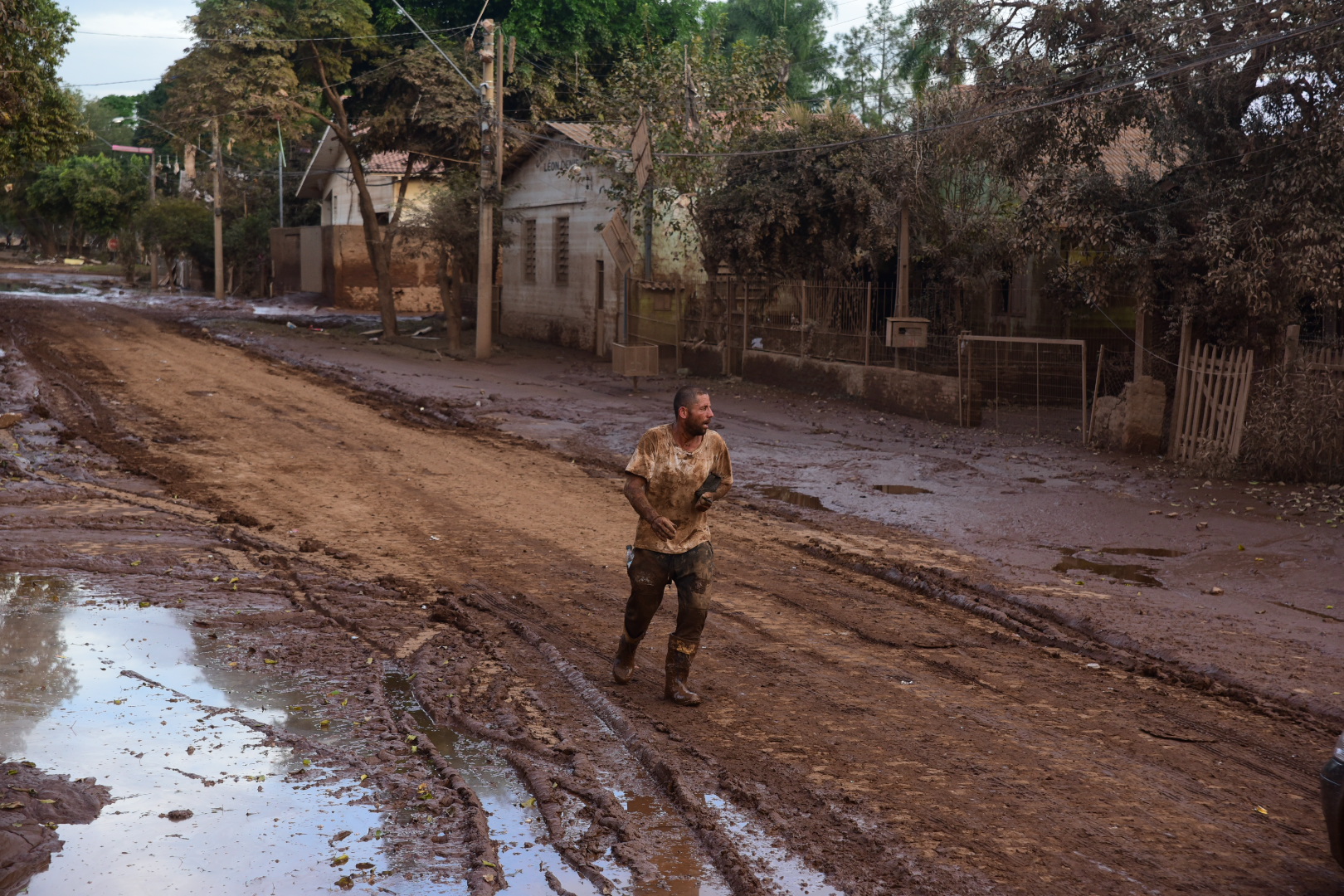 Cenário trágico em Lajeado, no Rio Grande do Sul (Diogo Zanatta/ICL Notícias)