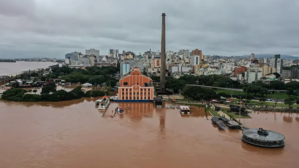 RS: Inmet alerta para temporais neste domingo e ventos de até 100km/h