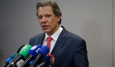 Haddad: Fazenda deve rever PIB para cima e reforma do IR só deve ficar para 2025