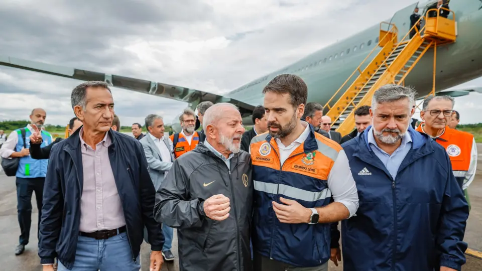 Lula garante verba para reconstrução de estradas no Rio Grande do Sul