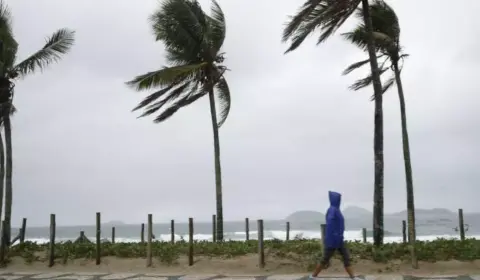 Ciclone causa ventos fortes e gera alerta do litoral do RS ao RJ nesta terça