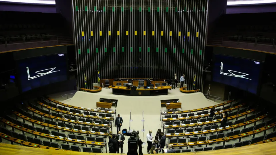 Câmara deve votar regulamentação da reforma tributária hoje