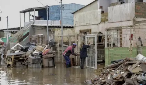 Temporais e granizo atingem interior gaúcho e rios sobem na Grande Porto Alegre