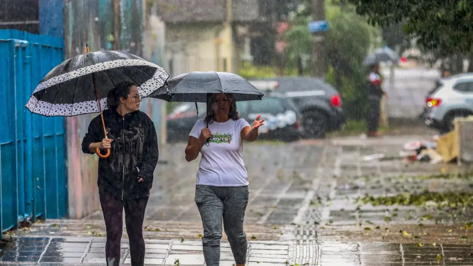 Inmet: Região Sul tem cinco alertas para temporais nesta segunda-feira