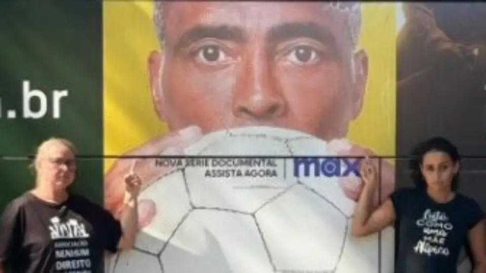 Romário xinga mãe atípica de ‘escrota, ingrata e babaca’ em publicação