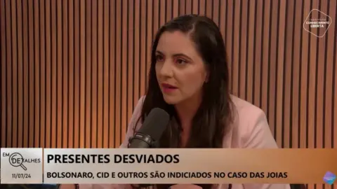 Juliana Dal Piva: ‘Sumiço do relógio Patek Phillipe é o símbolo das negociatas ilegais de Bolsonaro’