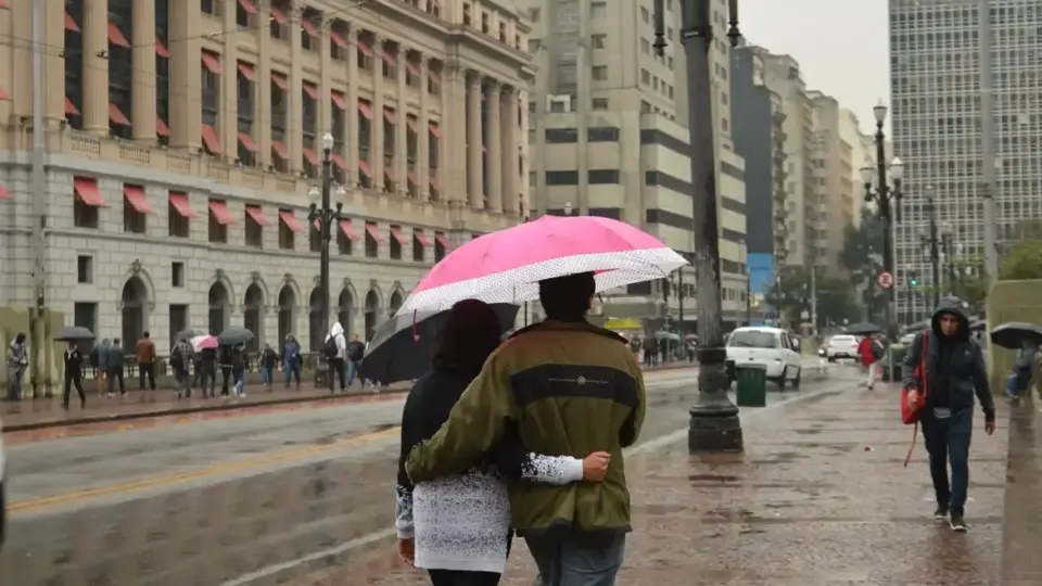 Frente fria causa chuvas no Norte e Nordeste; Centro-Sul segue com tempo firme