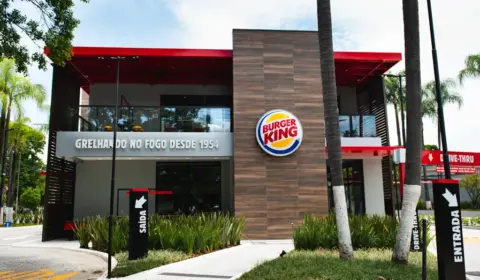 Justiça obriga Burguer King a fornecer alimentos saudáveis a funcionários