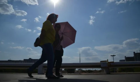 Temperaturas voltam a subir na oitava onda de calor do ano