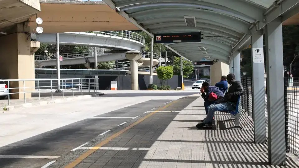 Greve de motoristas e cobradores de ônibus em São Paulo é suspensa