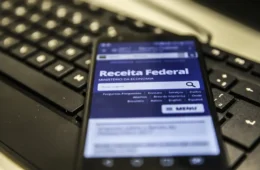 Governo ignora prazo e acordo com movimentos, e engaveta reforma do Imposto de Renda