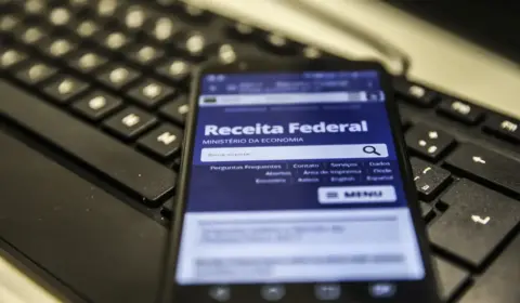 Governo ignora prazo e acordo com movimentos, e engaveta reforma do Imposto de Renda