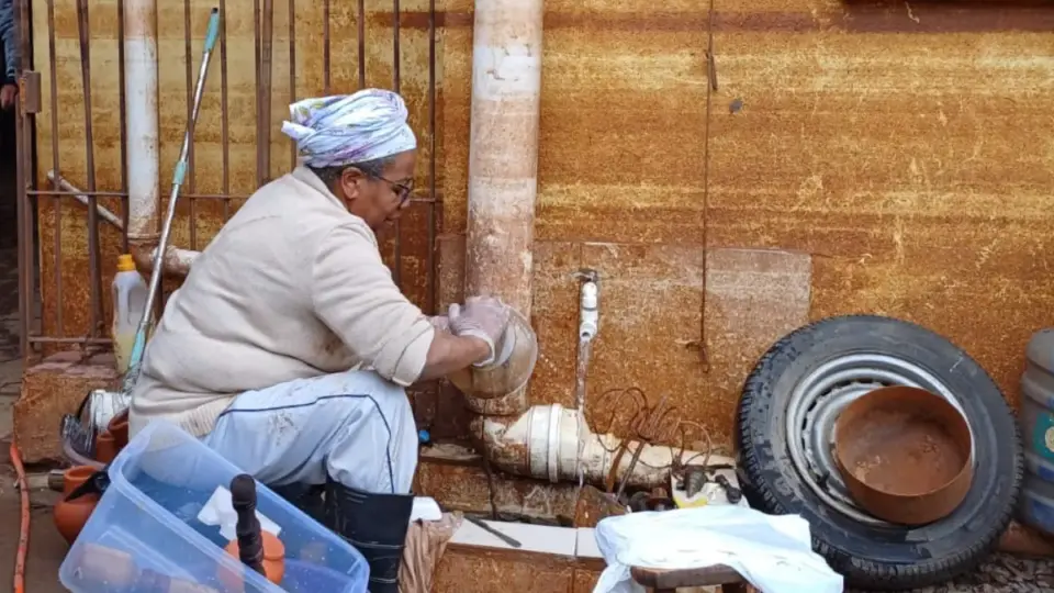 Terreiros afetados por chuvas buscam se reerguer em meio ao racismo religioso