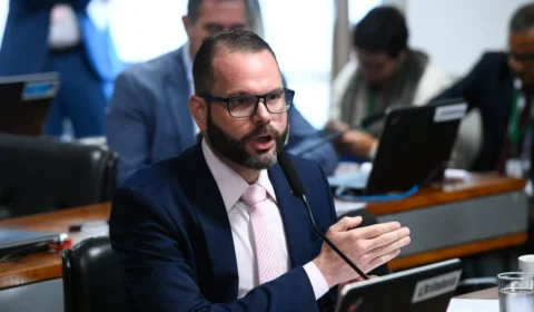 Justiça de SC censura post de jornalista sobre senador Jorge Seif