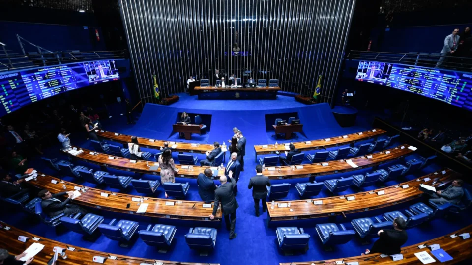 Senado aprova criação de cadastro com dados de condenados por crimes sexuais