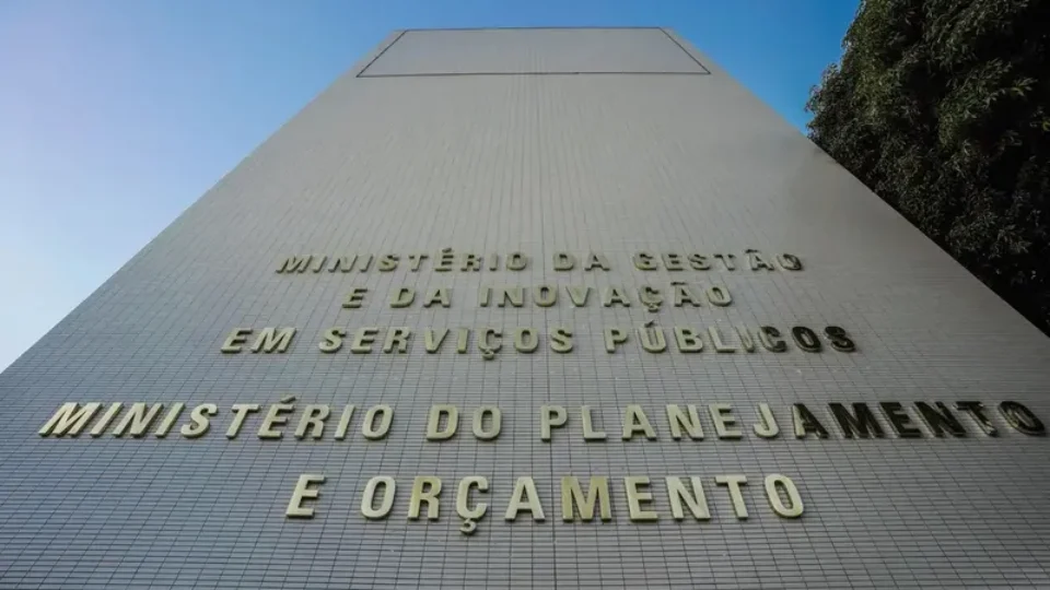 Governo Lula tem baixa execução de orçamento social e ambiental em 2024, diz estudo