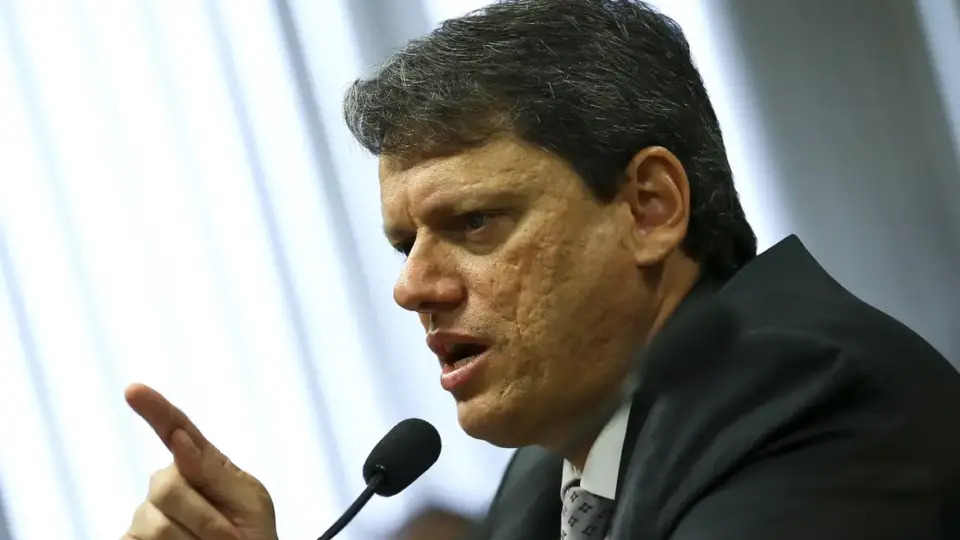 Tarcísio põe agência de transportes sob risco de captura por interesse privado, diz fiscalização